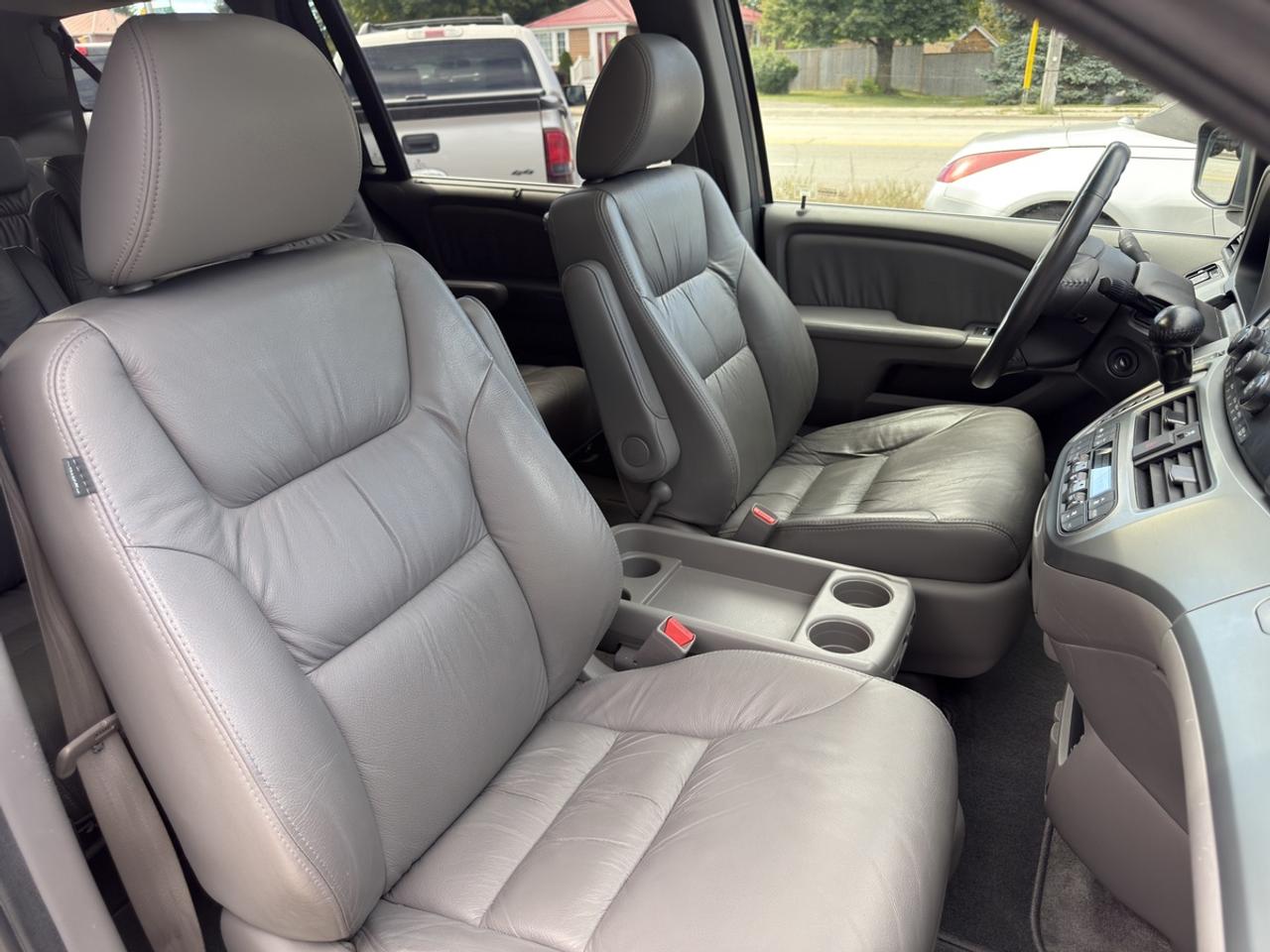 2010 Honda Odyssey EX L Photo