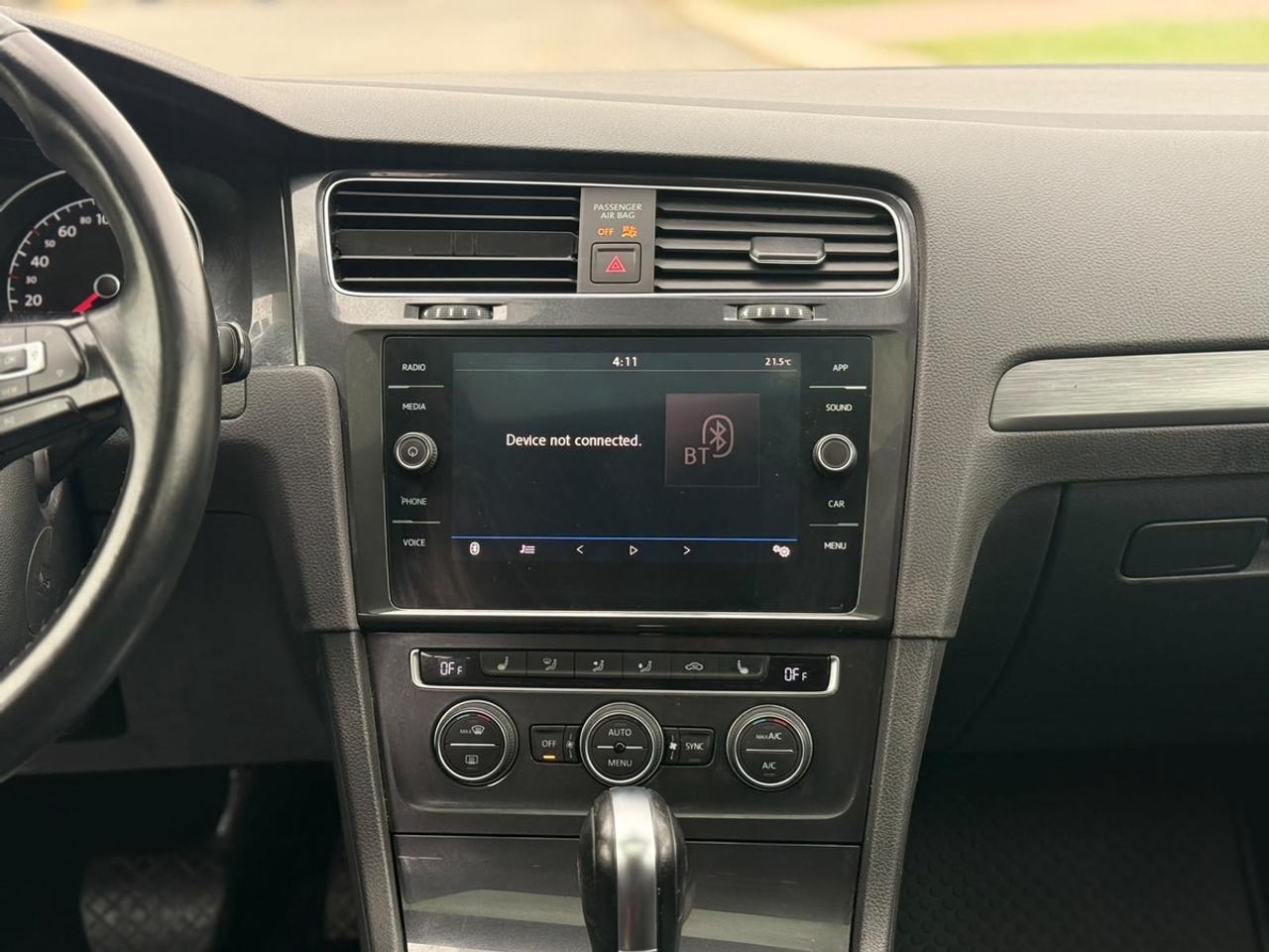 2019 Volkswagen Golf Highline Photo