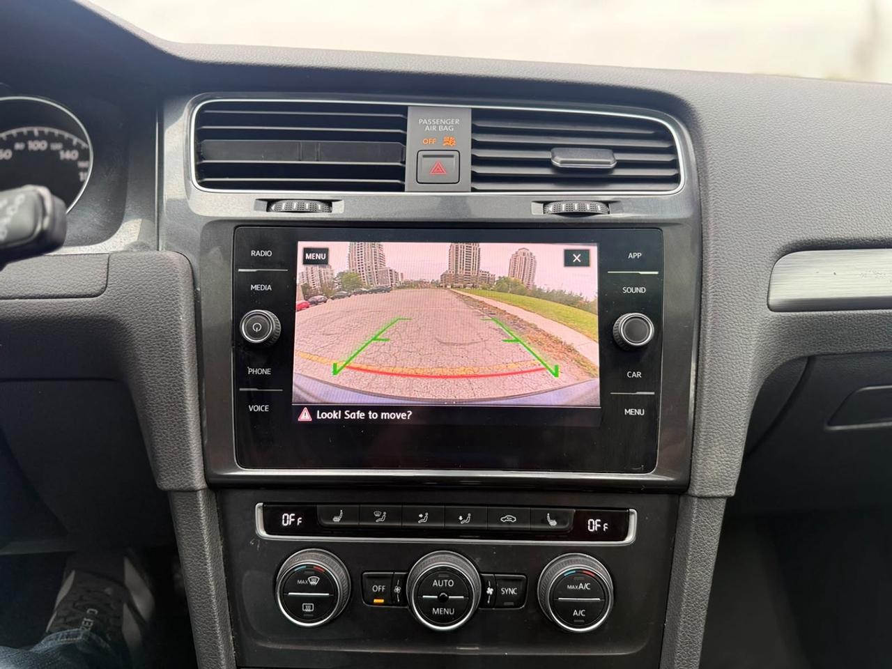 2019 Volkswagen Golf Highline Photo