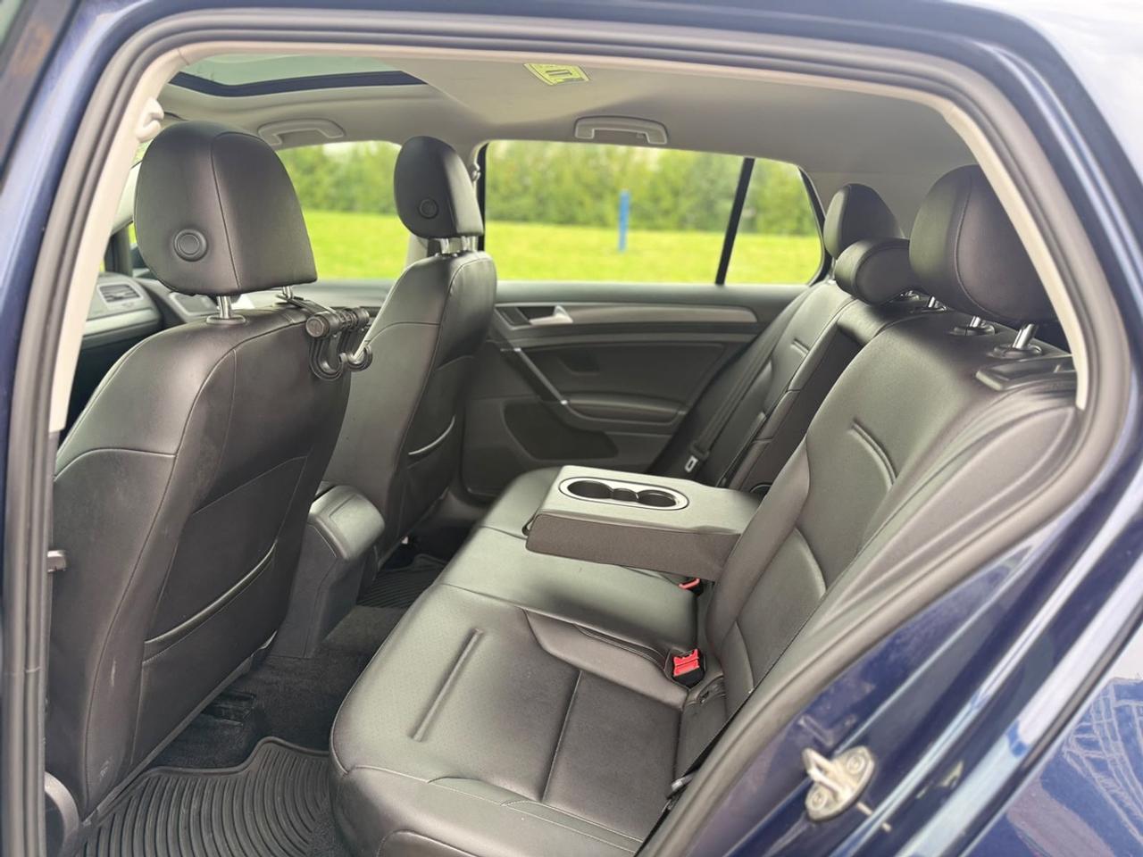 2019 Volkswagen Golf Highline Photo