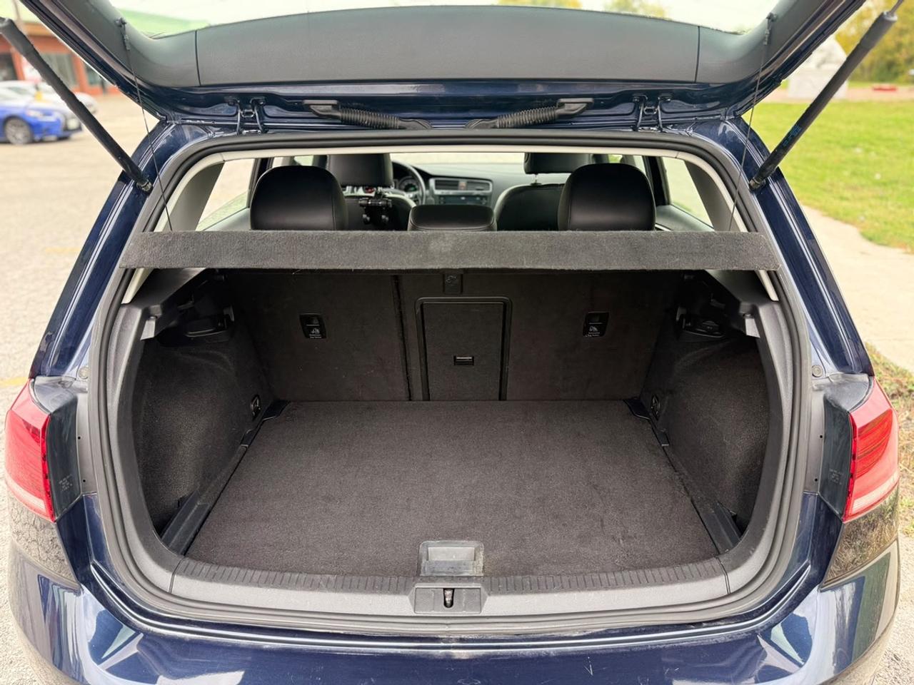 2019 Volkswagen Golf Highline Photo