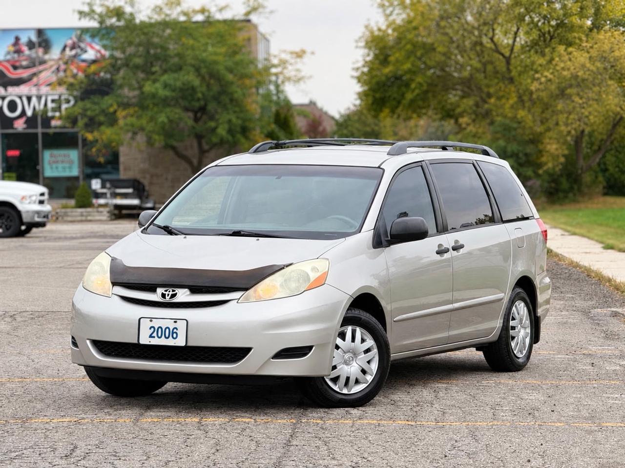 2006 Toyota Sienna CE Photo0