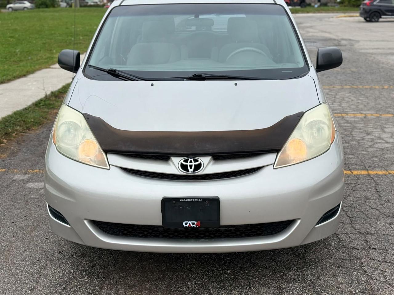 2006 Toyota Sienna CE Photo
