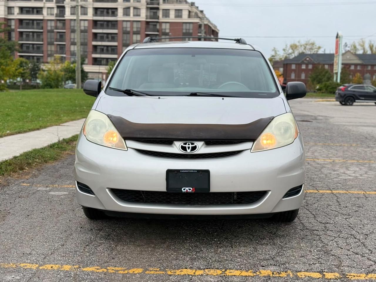 2006 Toyota Sienna CE Photo