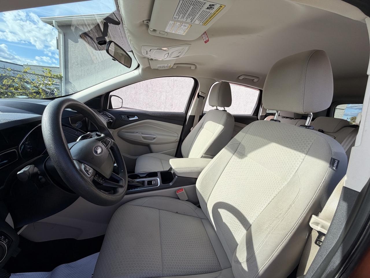2017 Ford Escape SE Photo