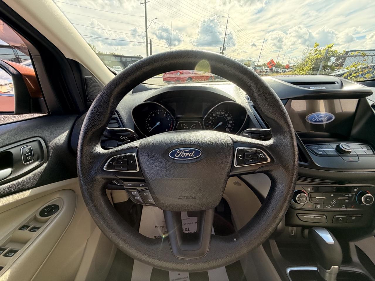2017 Ford Escape SE Photo