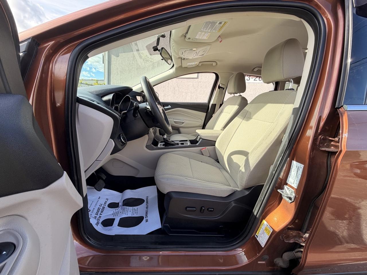 2017 Ford Escape SE Photo