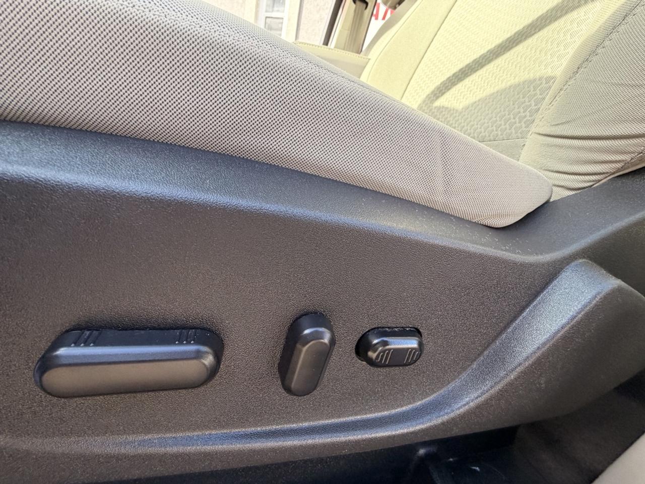 2017 Ford Escape SE Photo