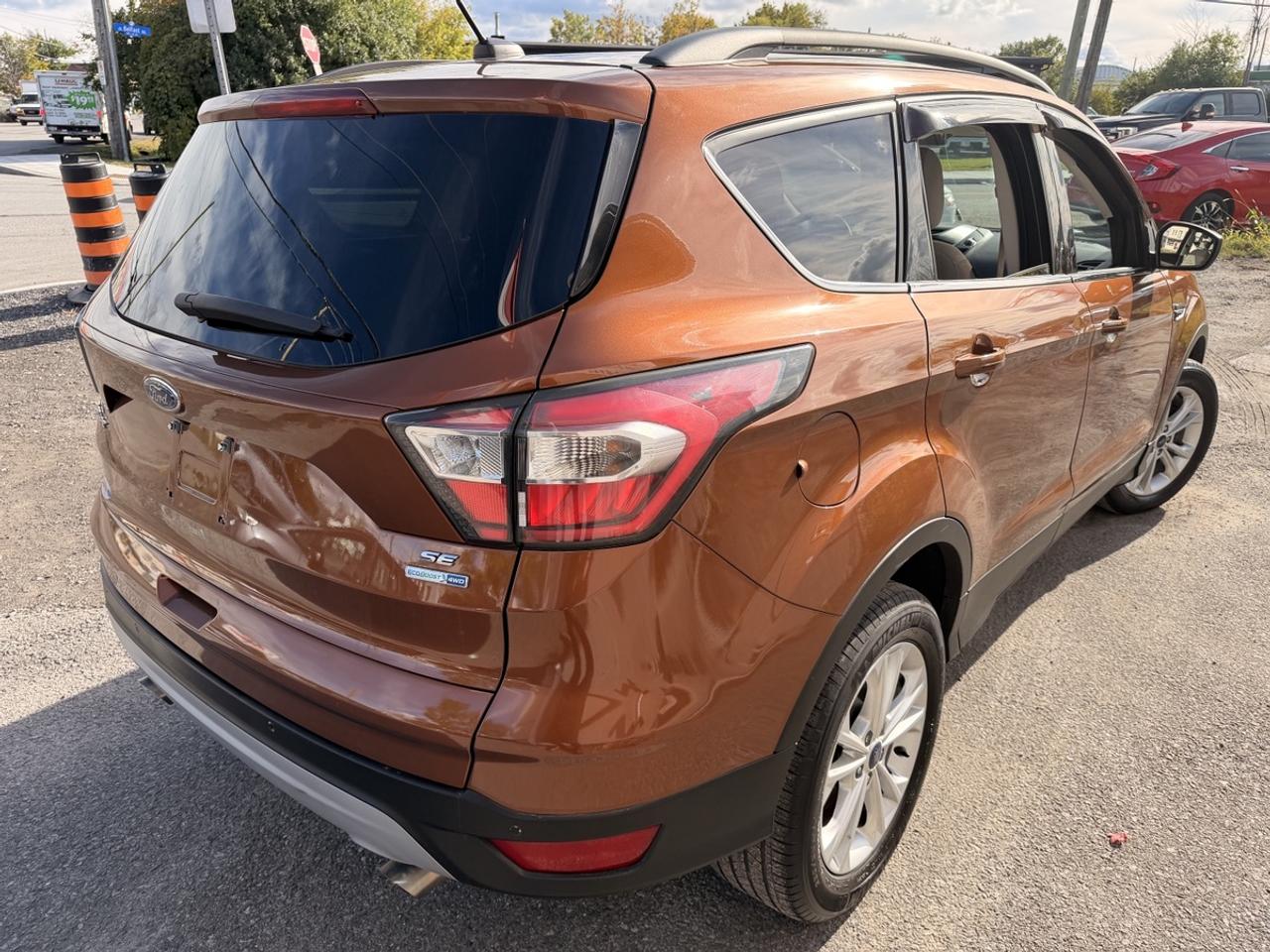 2017 Ford Escape SE Photo