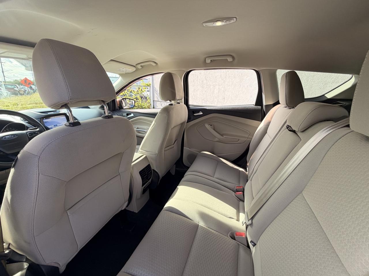2017 Ford Escape SE Photo