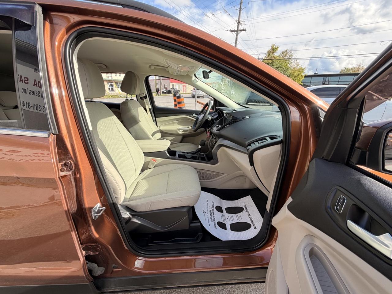 2017 Ford Escape SE Photo