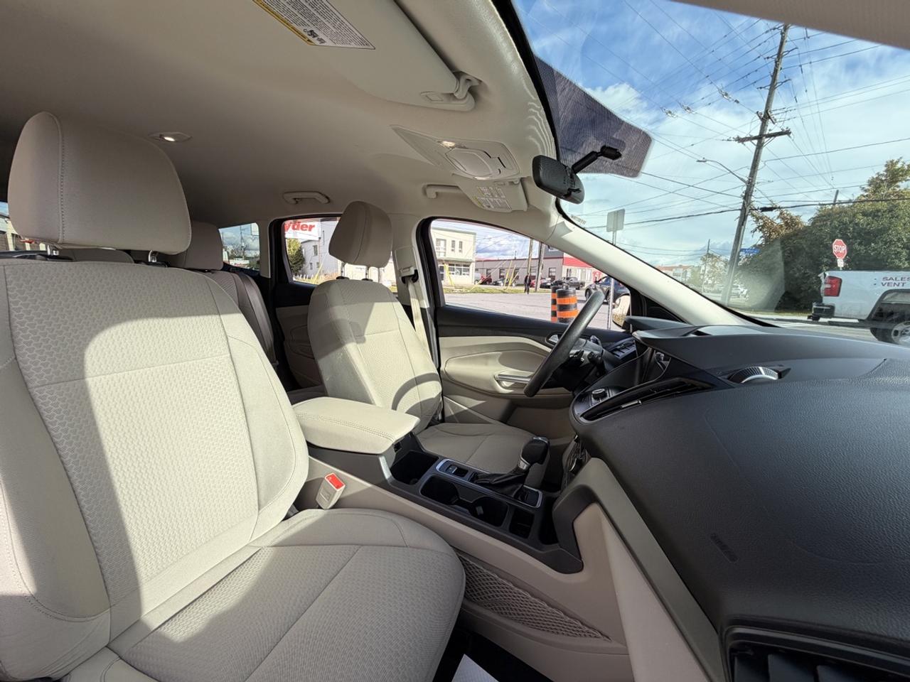 2017 Ford Escape SE Photo