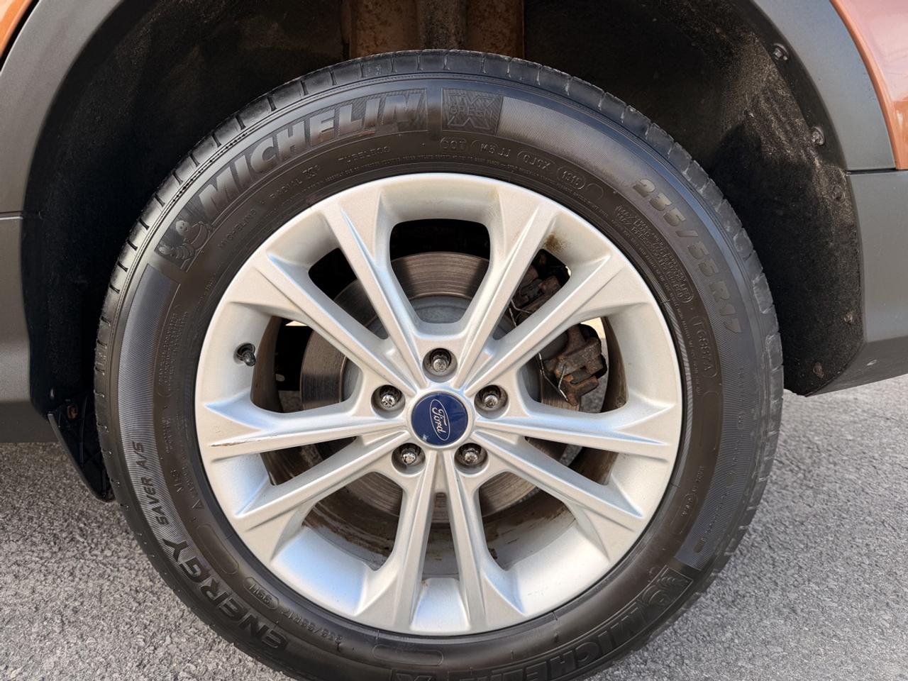 2017 Ford Escape SE Photo