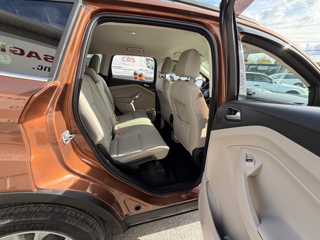 2017 Ford Escape SE Photo