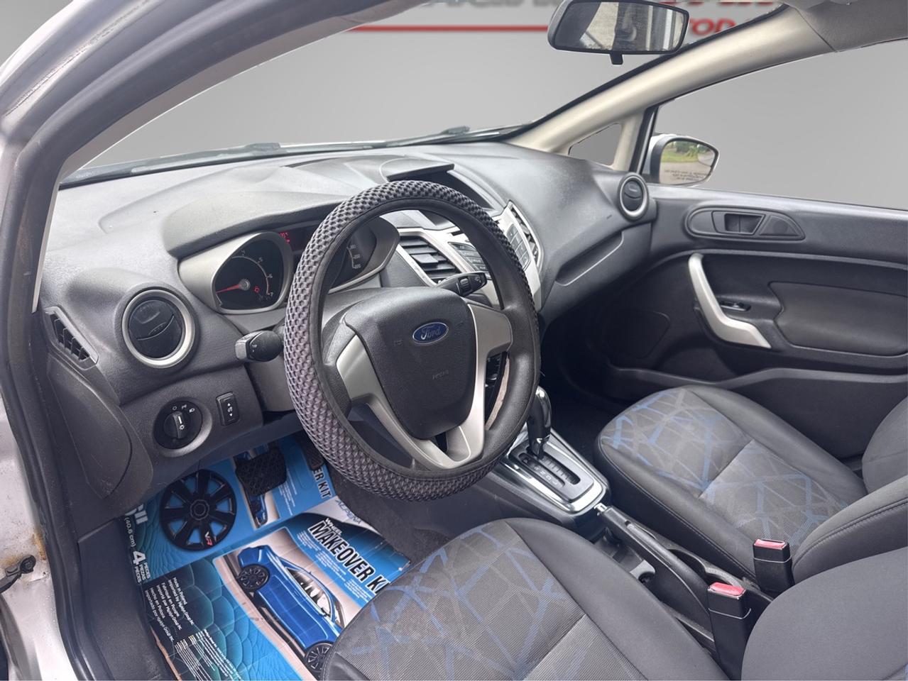 2012 Ford Fiesta SE Photo