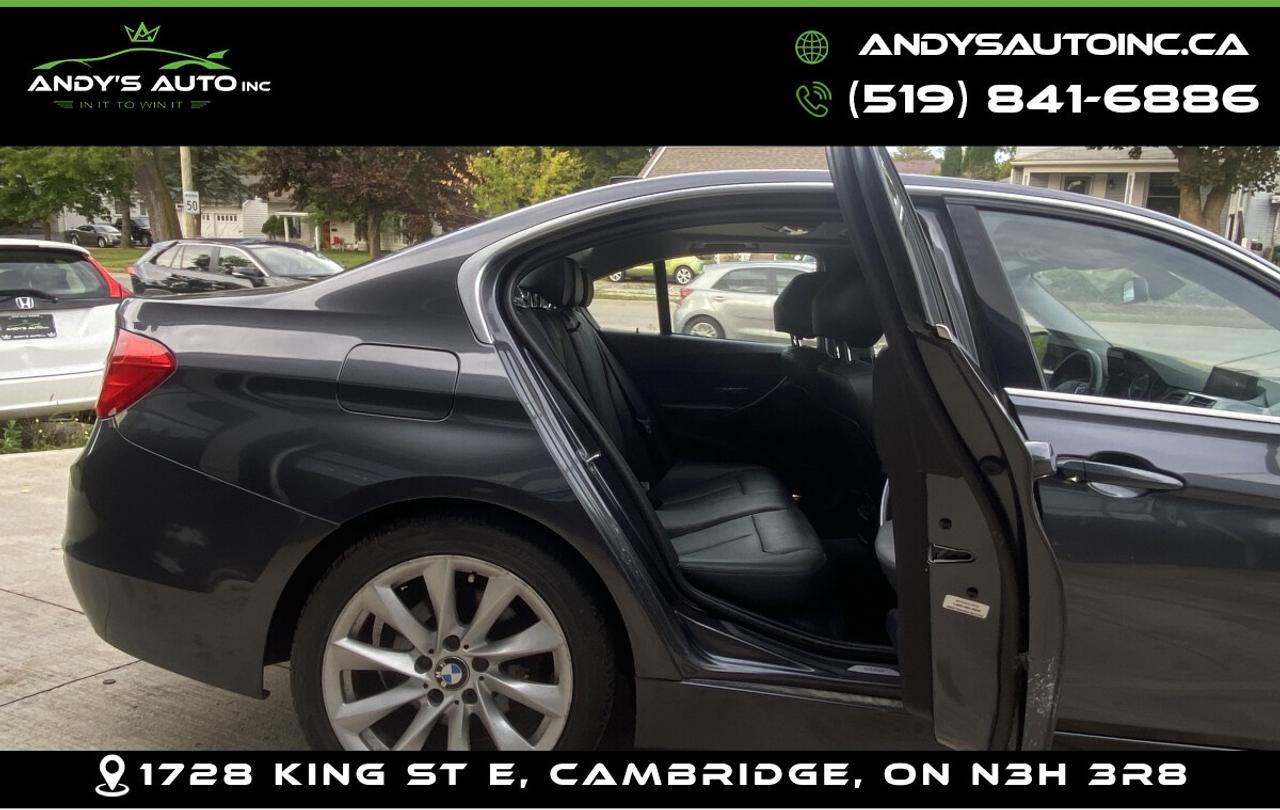2014 BMW 3 Series ! LEATHER ! SUNROOF ! AWD 320i xDrive ! LEATHER ! SUNROOF ! AWD Photo