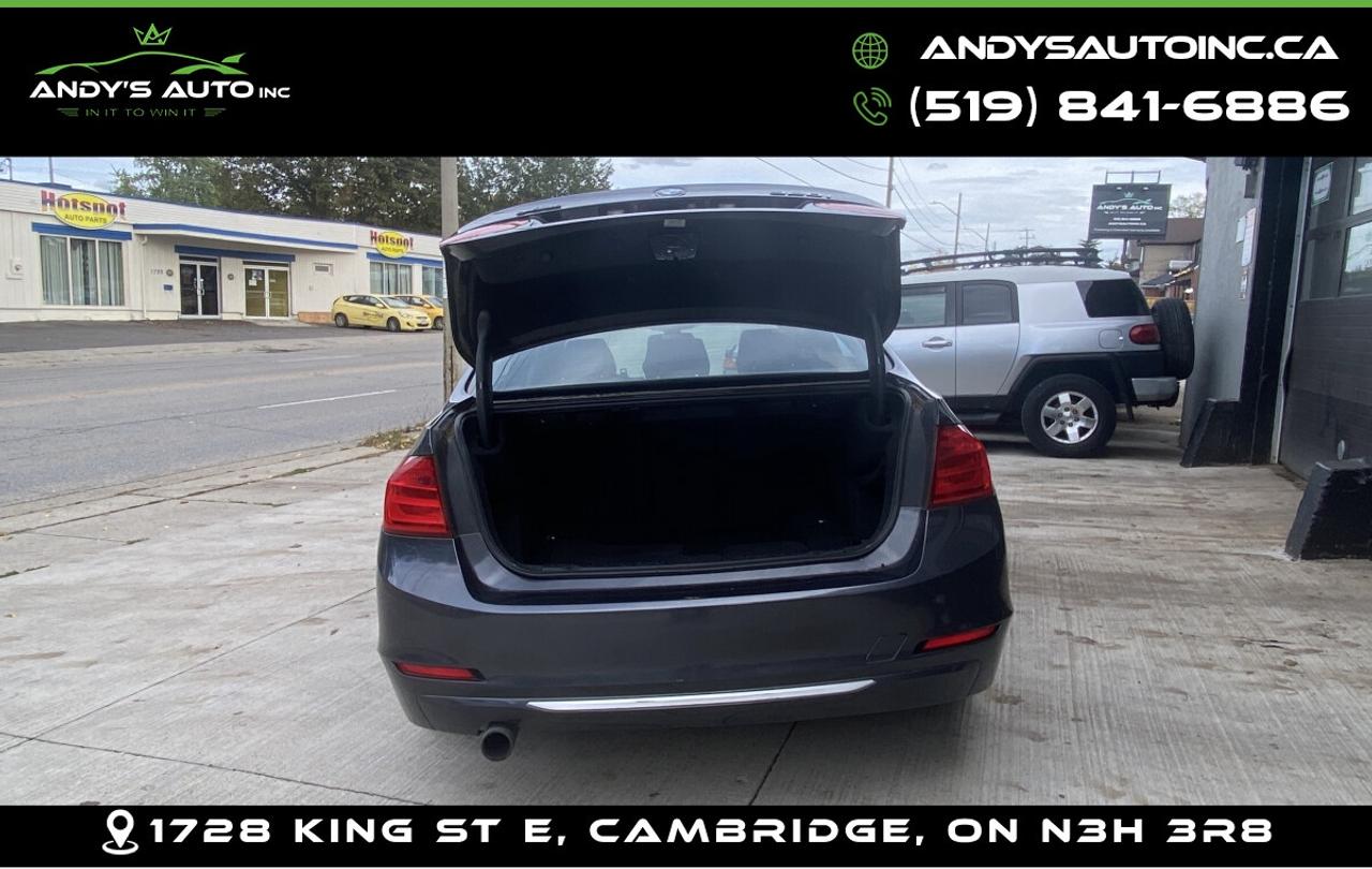 2014 BMW 3 Series ! LEATHER ! SUNROOF ! AWD 320i xDrive ! LEATHER ! SUNROOF ! AWD Photo