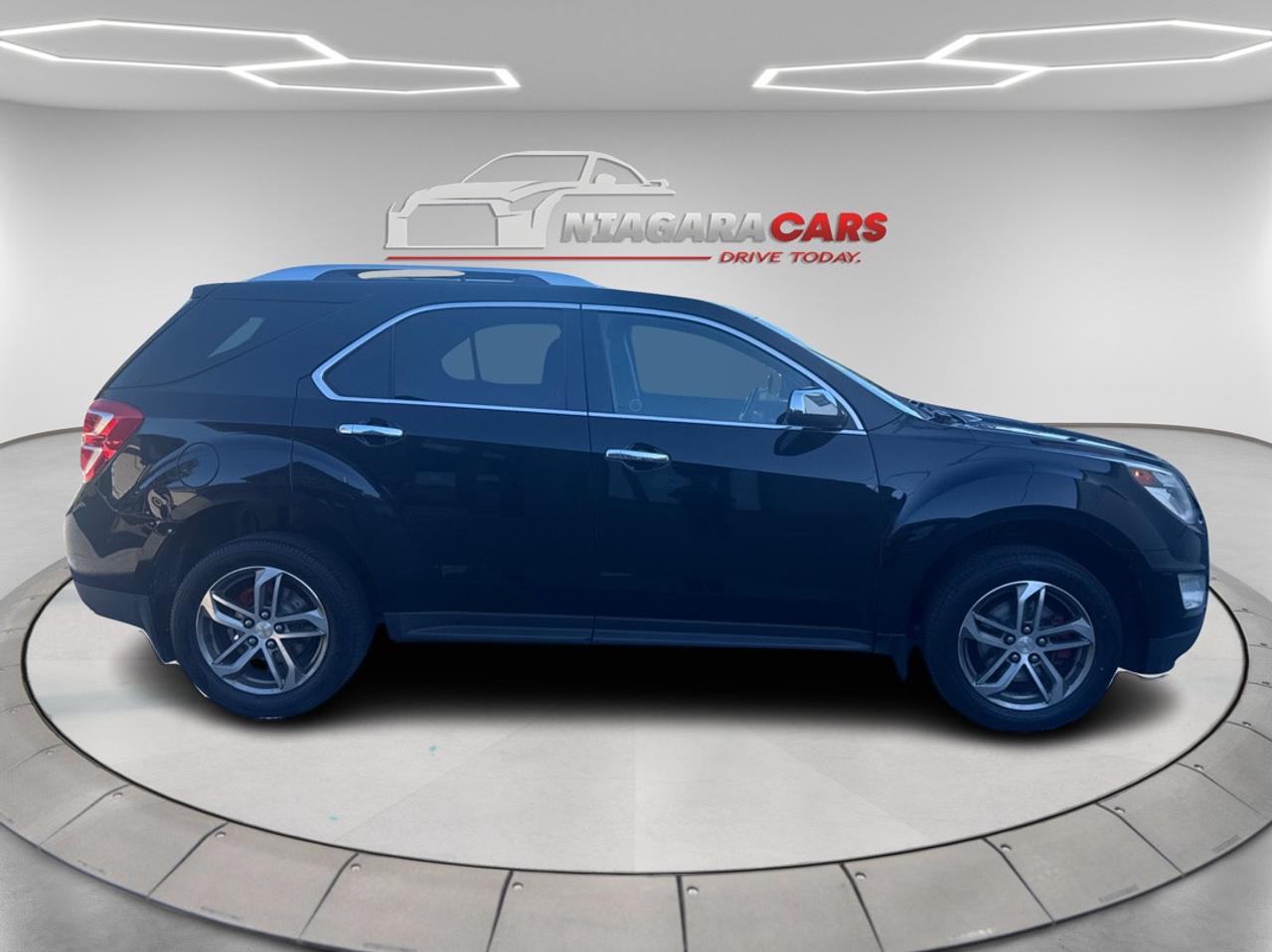 2017 Chevrolet Equinox Premier Photo1