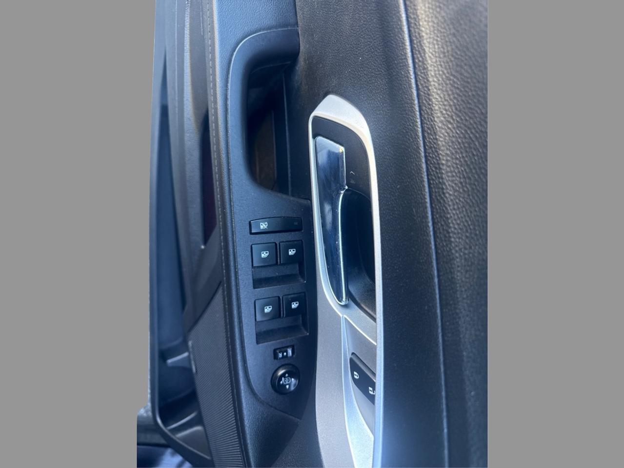 2017 Chevrolet Equinox Premier Photo