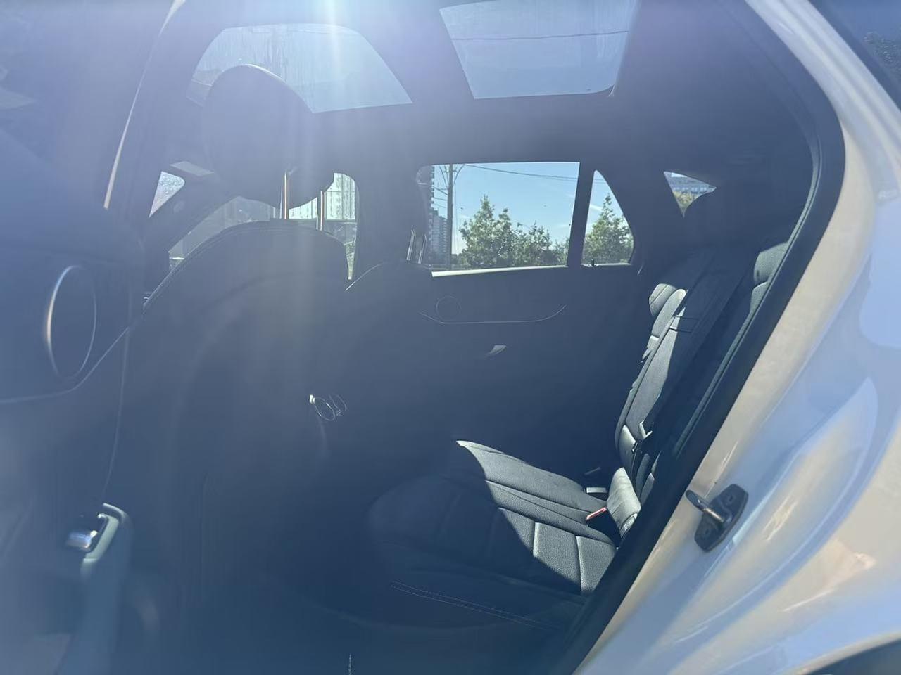 2020 Mercedes-Benz GLC 300 Photo