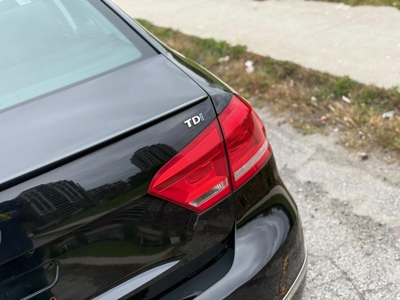 2014 Volkswagen Passat TDI Comfortline Photo