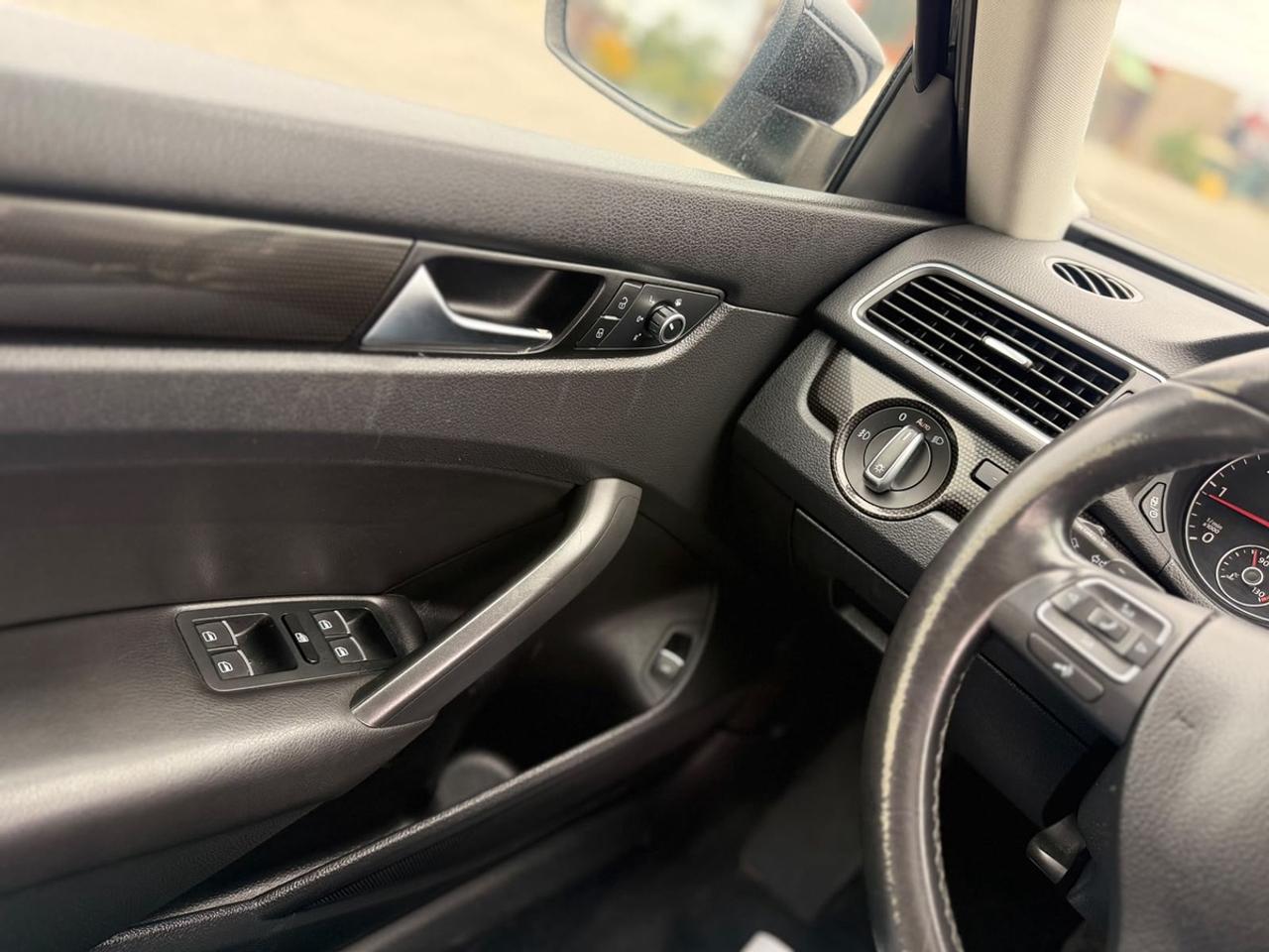 2014 Volkswagen Passat TDI Comfortline Photo