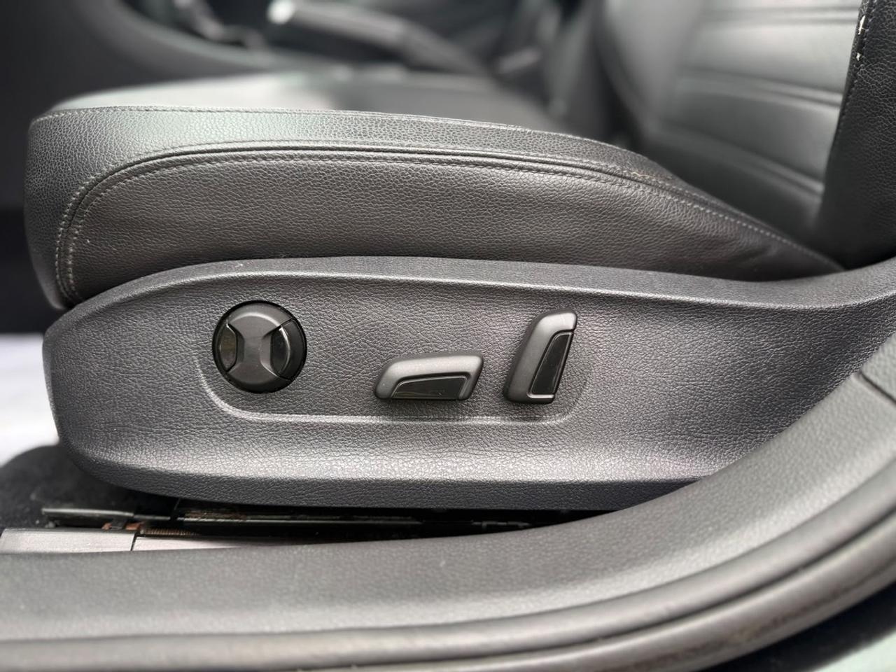 2014 Volkswagen Passat TDI Comfortline Photo