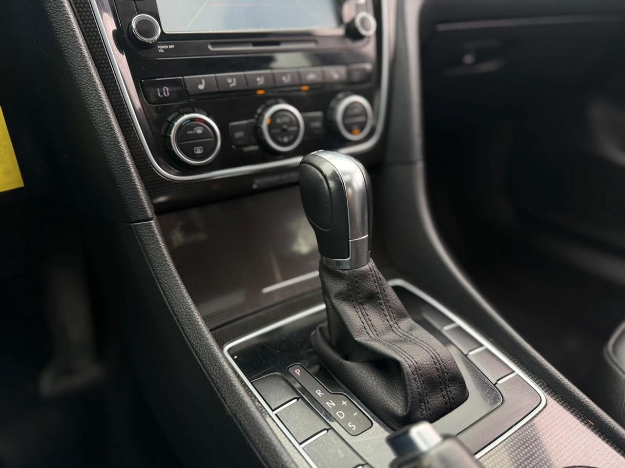 2014 Volkswagen Passat TDI Comfortline Photo