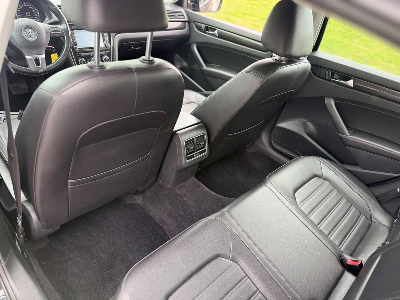 2014 Volkswagen Passat TDI Comfortline Photo