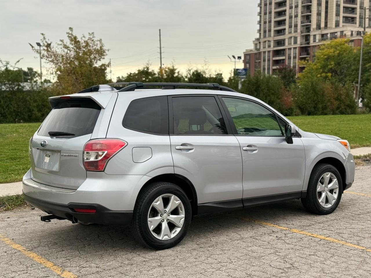 2016 Subaru Forester TOURING Photo