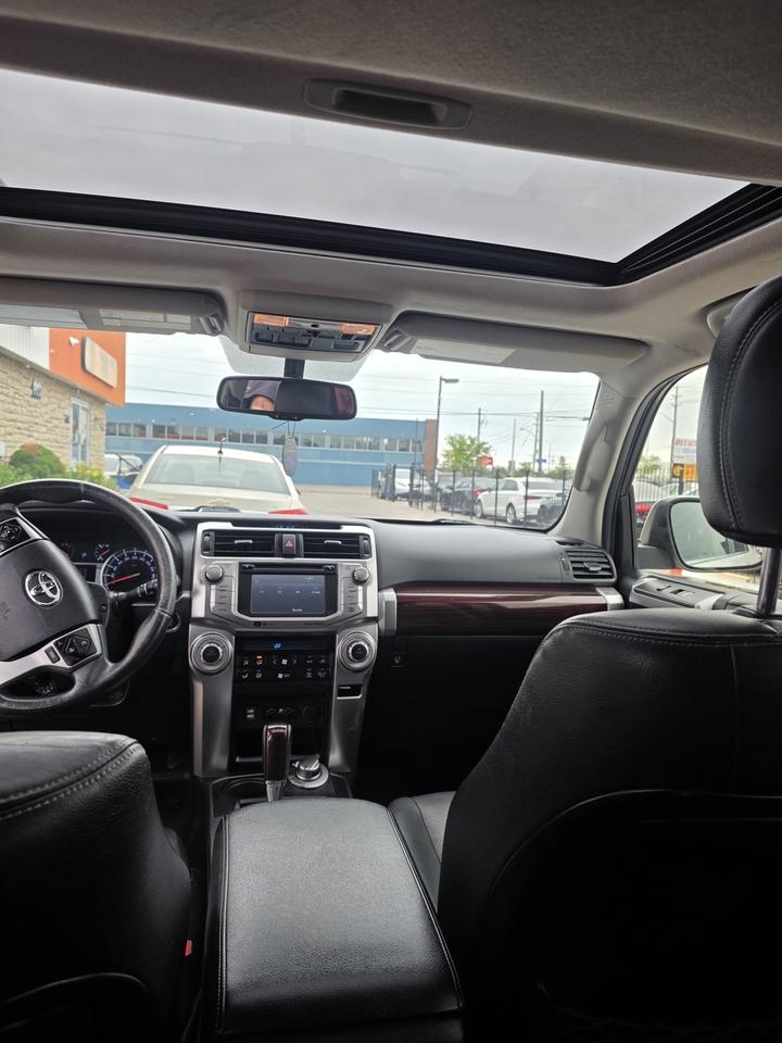 2016 Toyota 4Runner Limited Photo