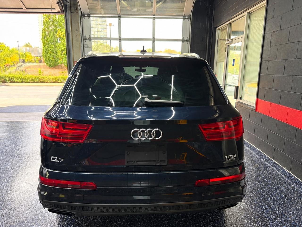 2017 Audi Q7 Premium Plus Photo
