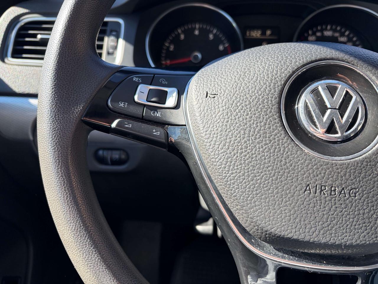 2015 Volkswagen Jetta 1.8 TSI Comfortline Heated Seats One Owner Photo