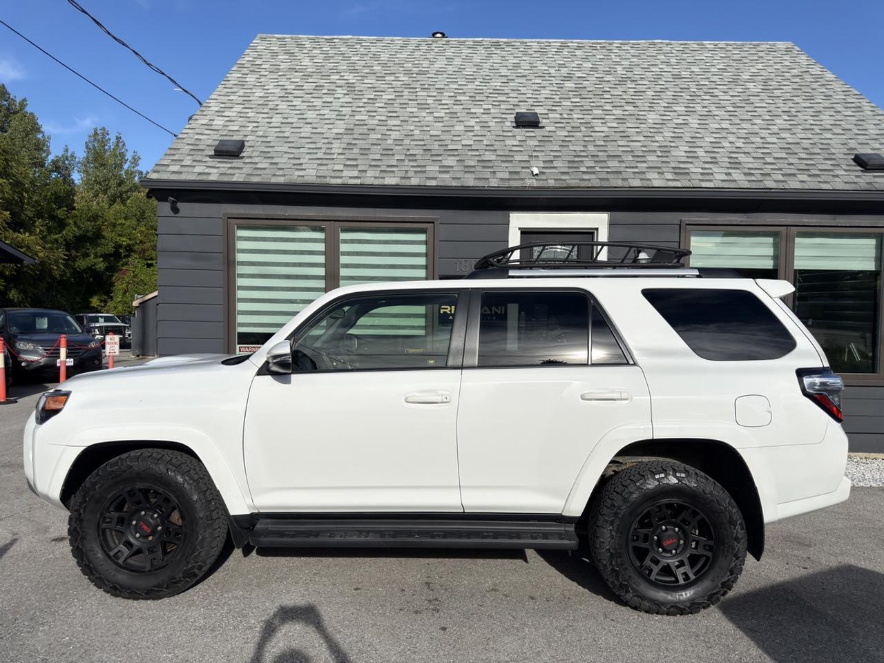 2017 Toyota 4Runner TRD Offroad Photo