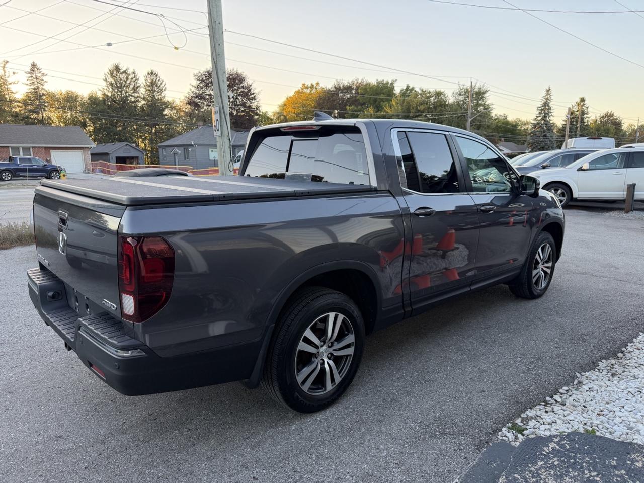 2019 Honda Ridgeline RTL Loaded Photo4
