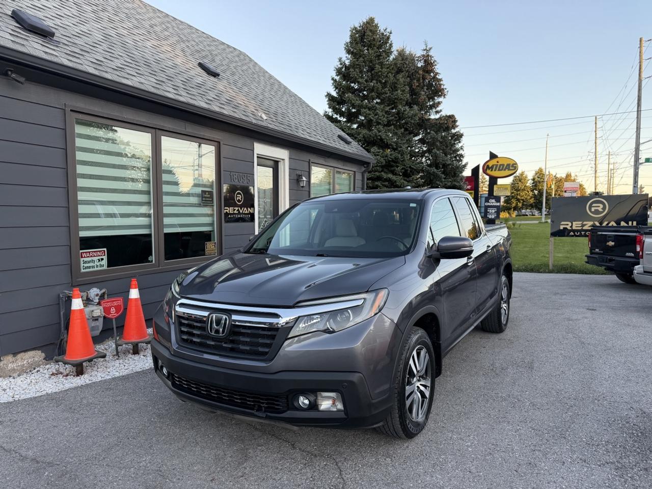 2019 Honda Ridgeline RTL Loaded Photo5