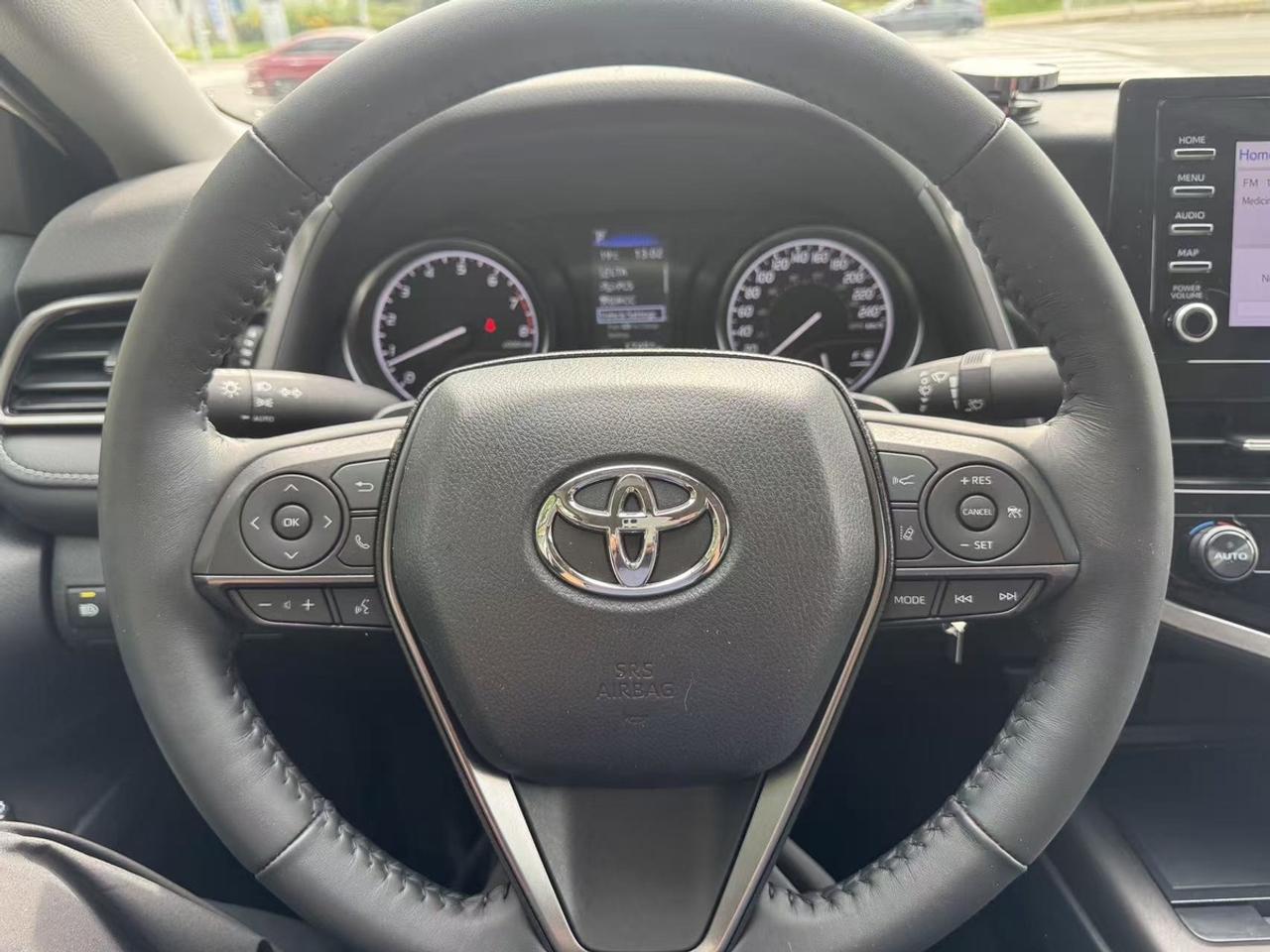 2023 Toyota Camry SE Photo