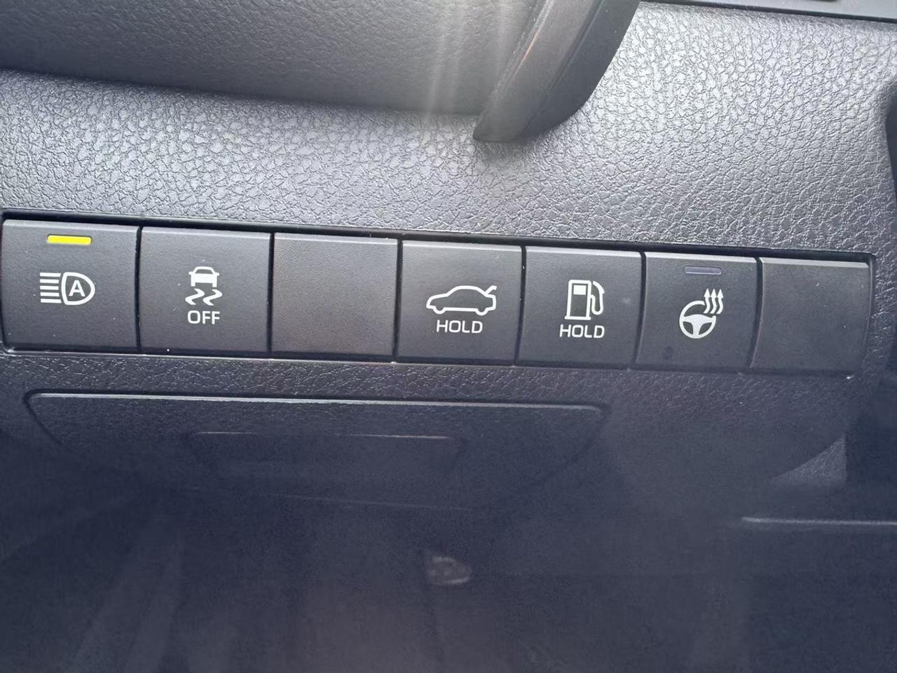 2023 Toyota Camry SE Photo