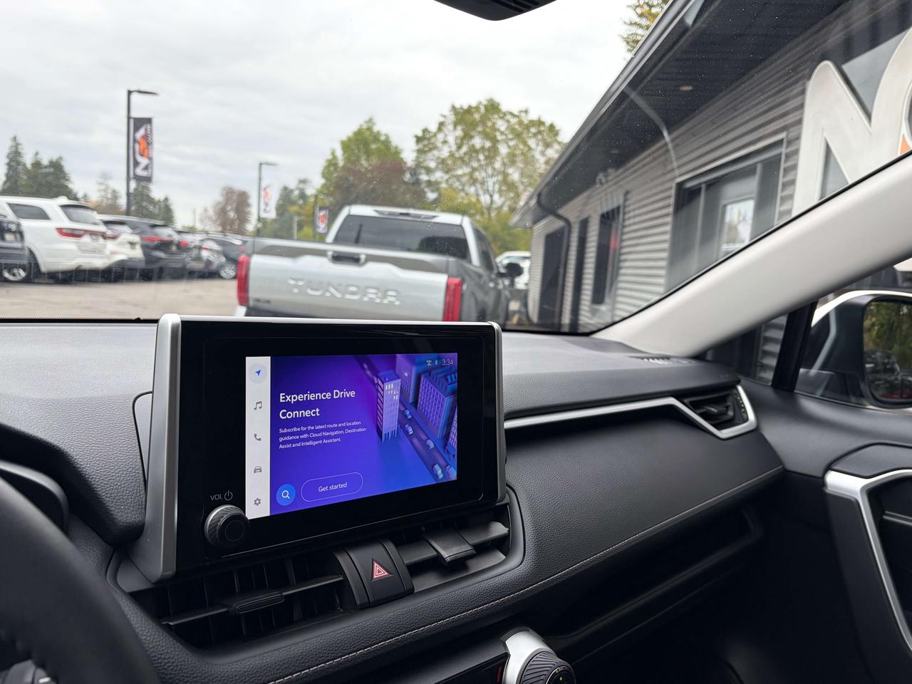 2025 Toyota RAV4 XLE AWD Moonroof One Owner Heated Seats & Steeri Photo