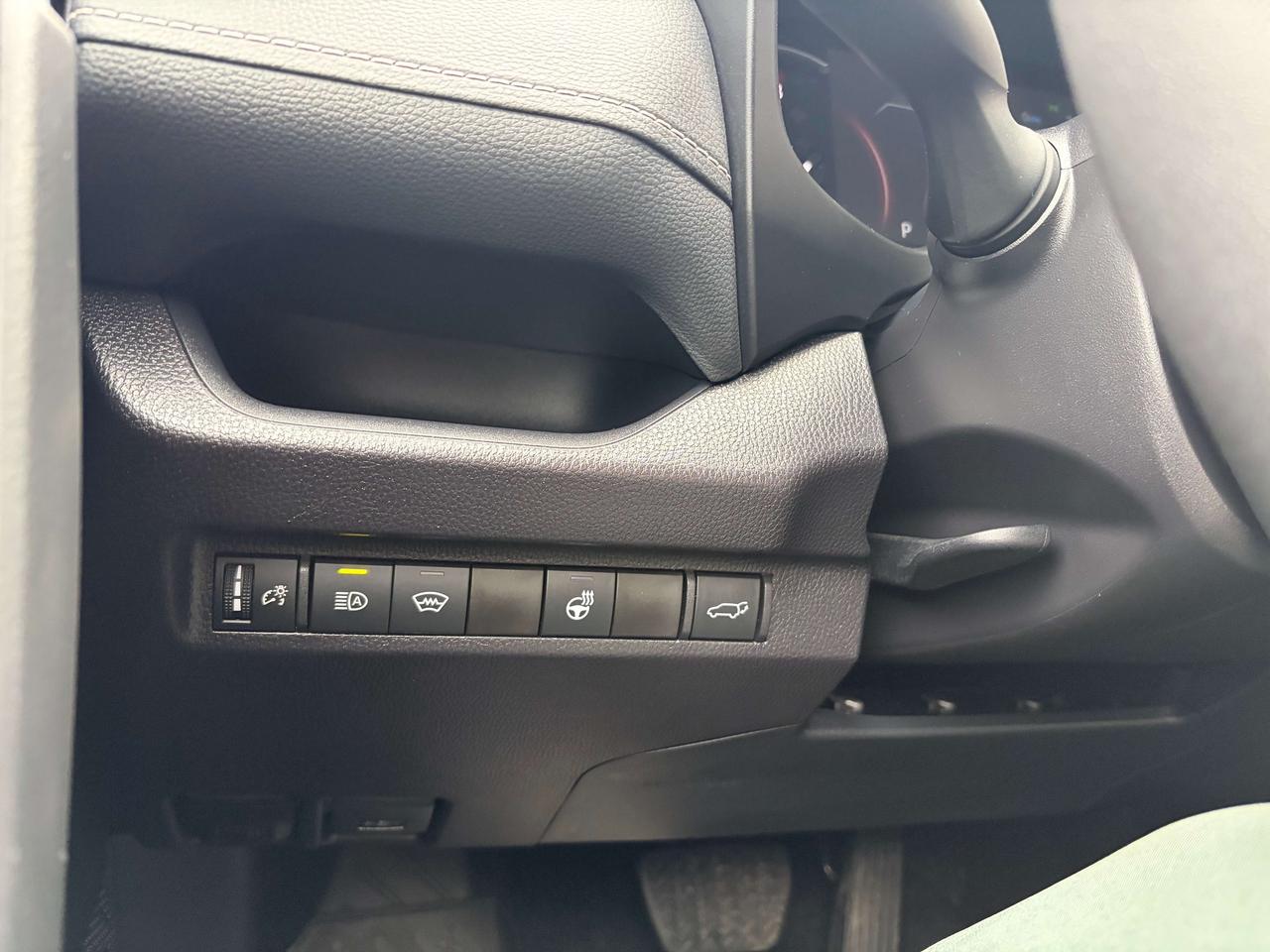2025 Toyota RAV4 XLE AWD Moonroof One Owner Heated Seats & Steeri Photo