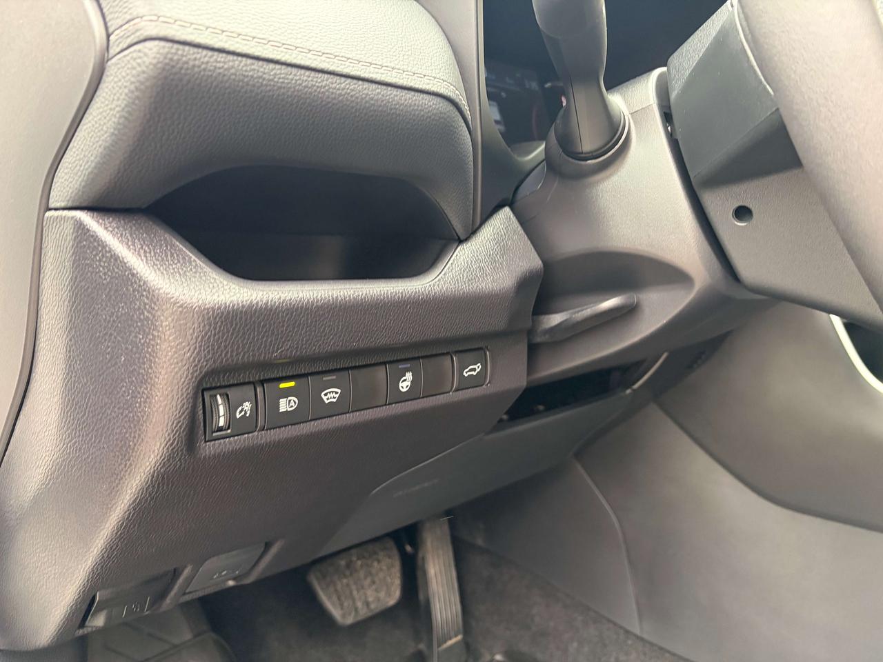 2025 Toyota RAV4 XLE AWD Moonroof One Owner Heated Seats & Steeri Photo