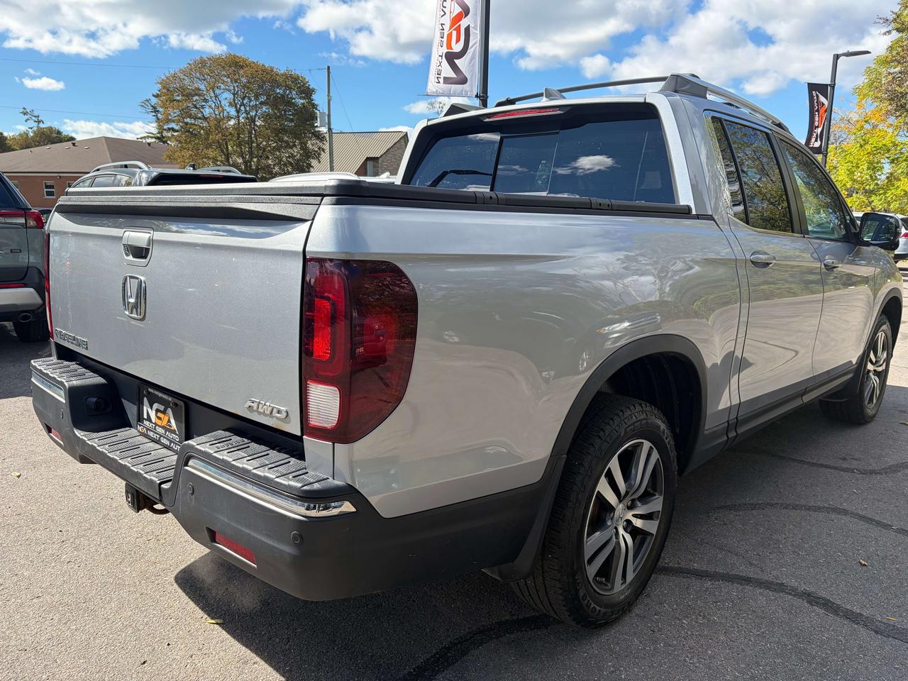 2017 Honda Ridgeline EX-L AWD Leather Moonroof Clean CARFAX Photo