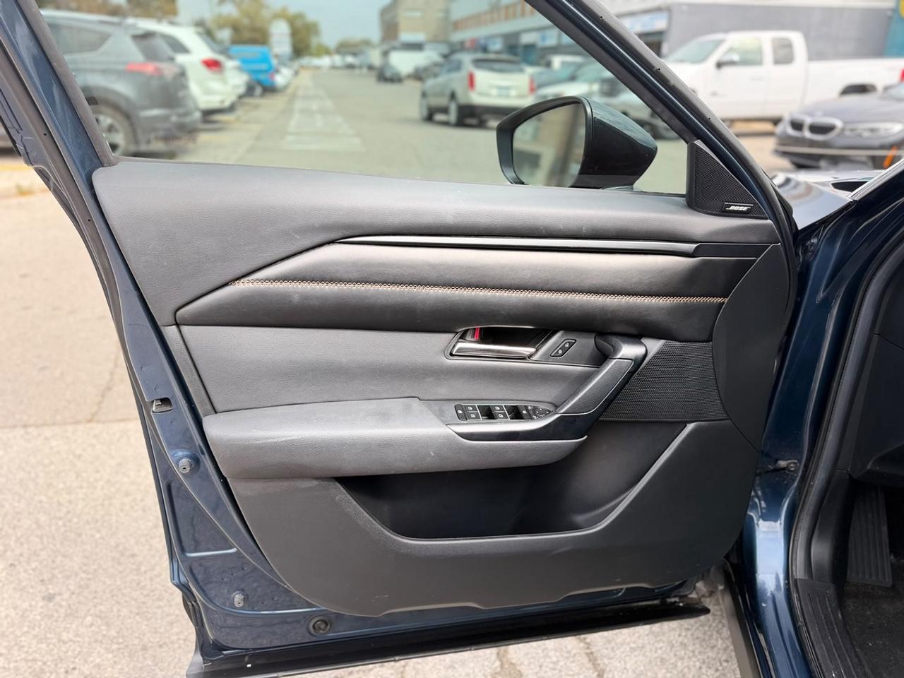 2024 Mazda CX-50 25 S Premium Photo