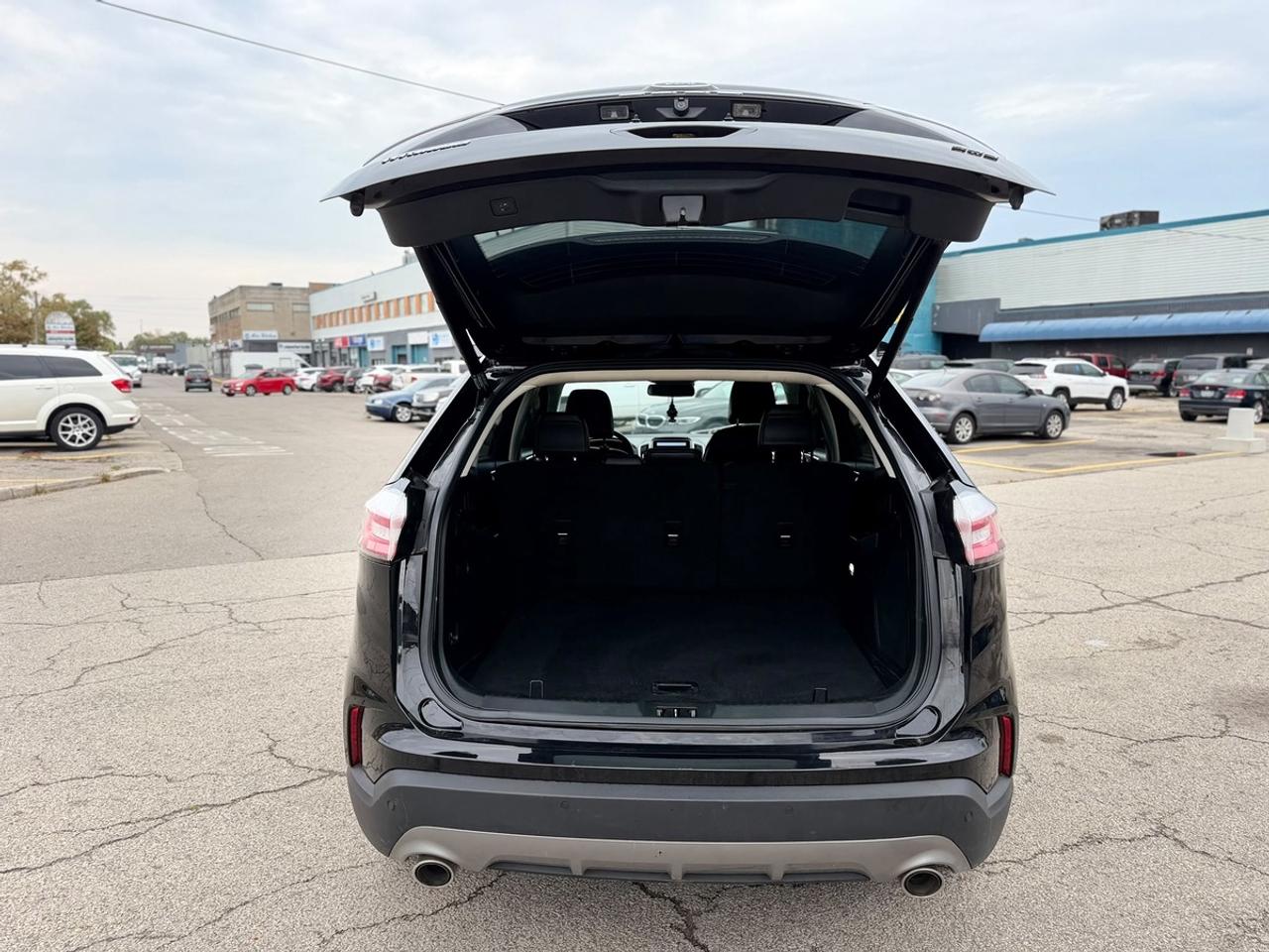 2022 Ford Edge Titanium Photo