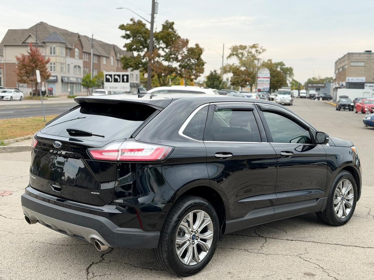 2022 Ford Edge Titanium Photo