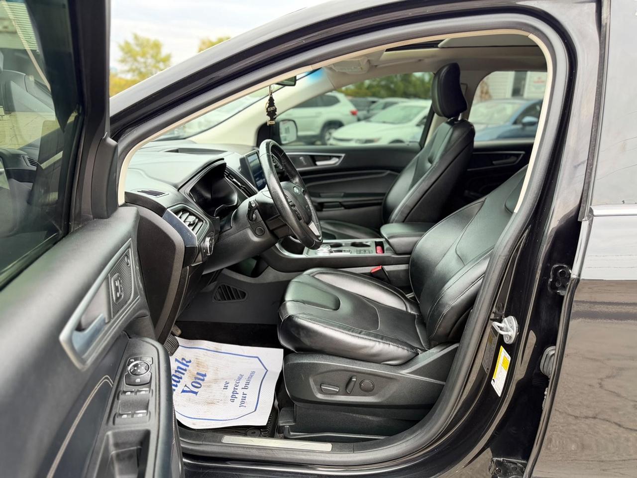 2022 Ford Edge Titanium Photo