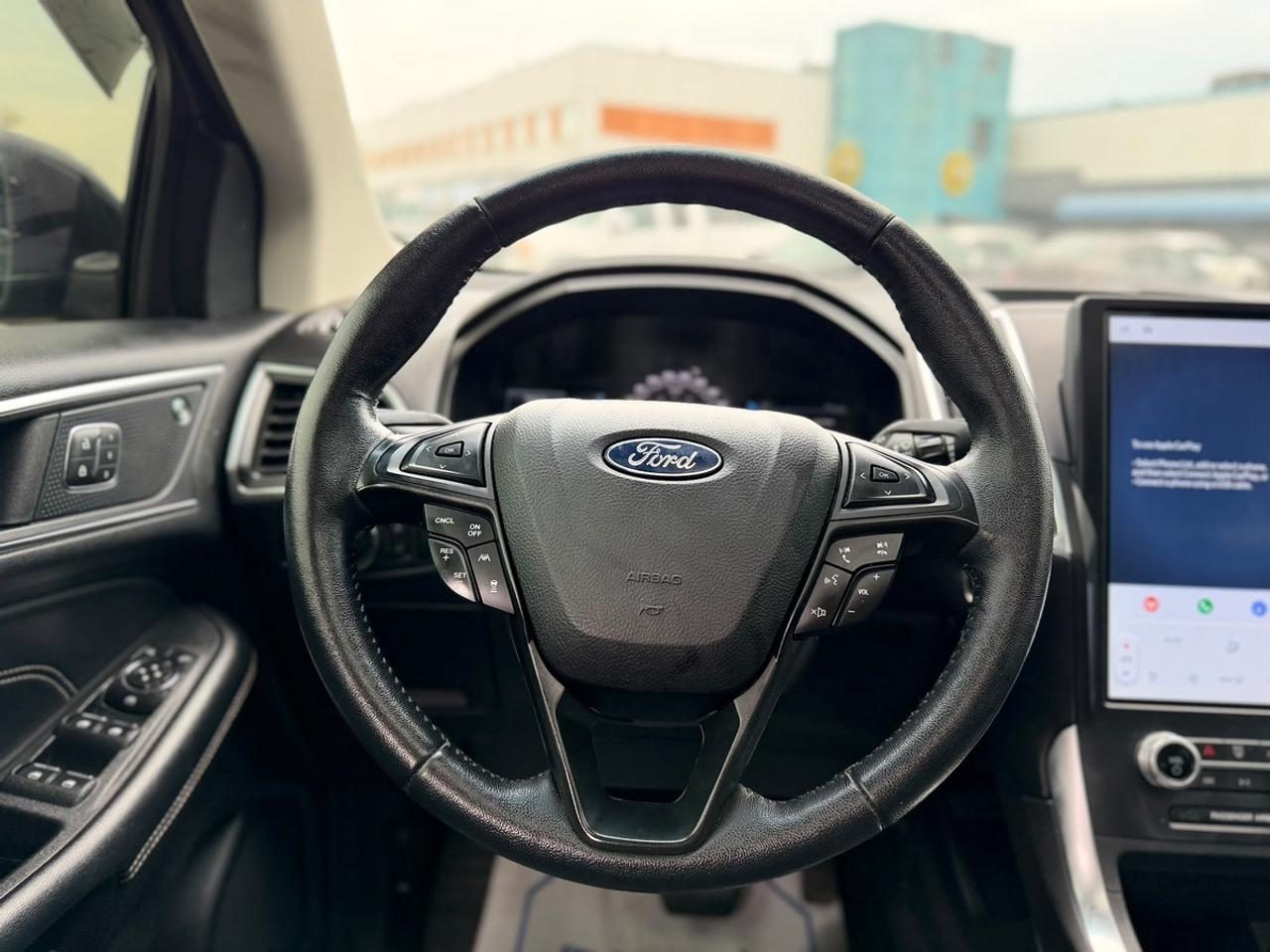 2022 Ford Edge Titanium Photo