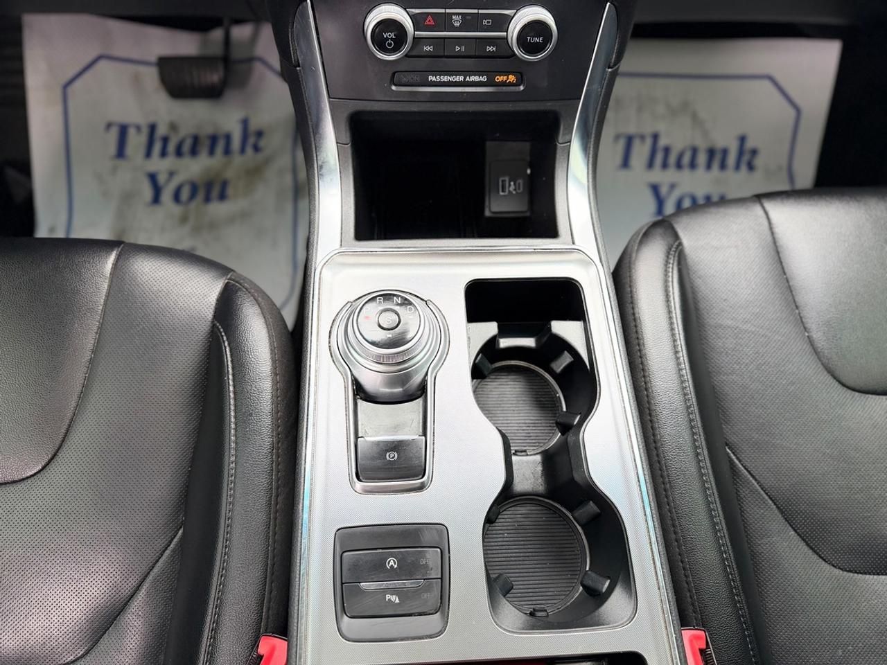 2022 Ford Edge Titanium Photo