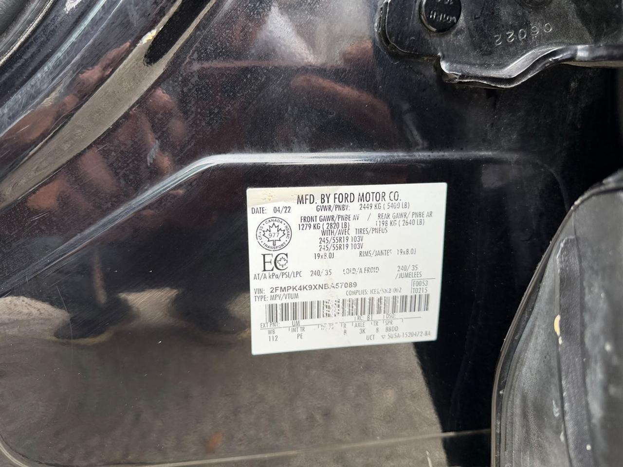 2022 Ford Edge Titanium Photo