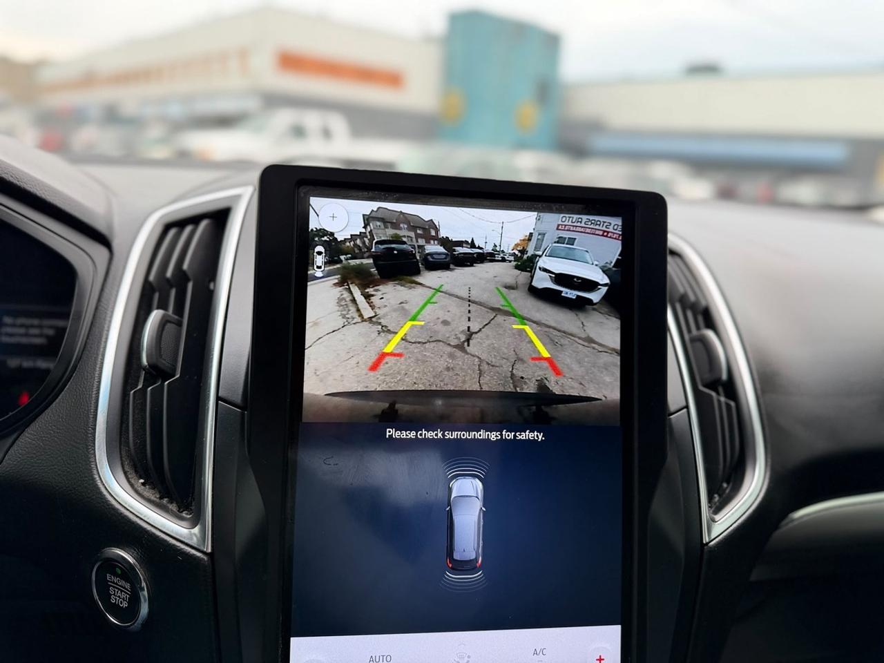 2022 Ford Edge Titanium Photo